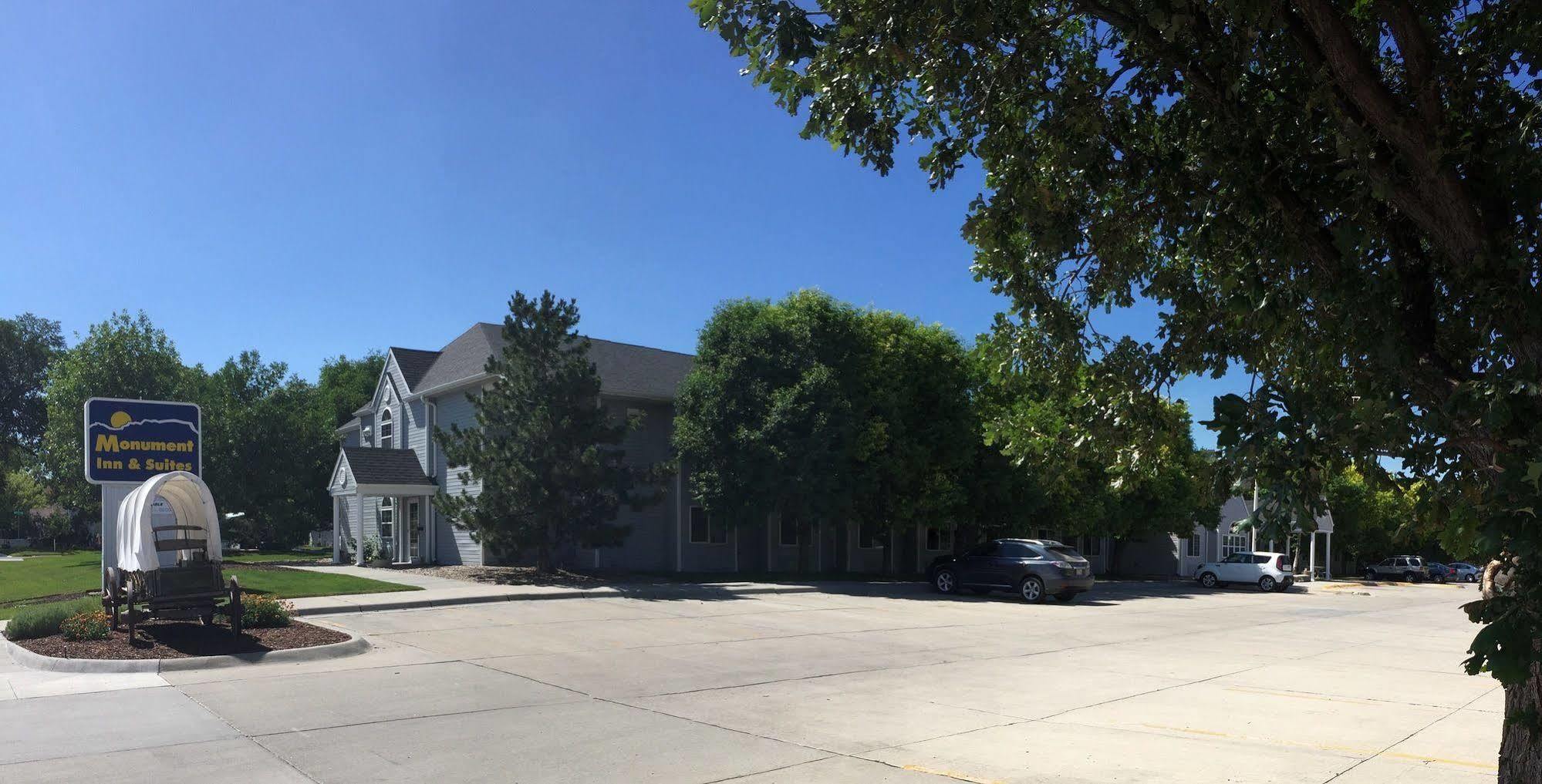 Monument & 4* Gering